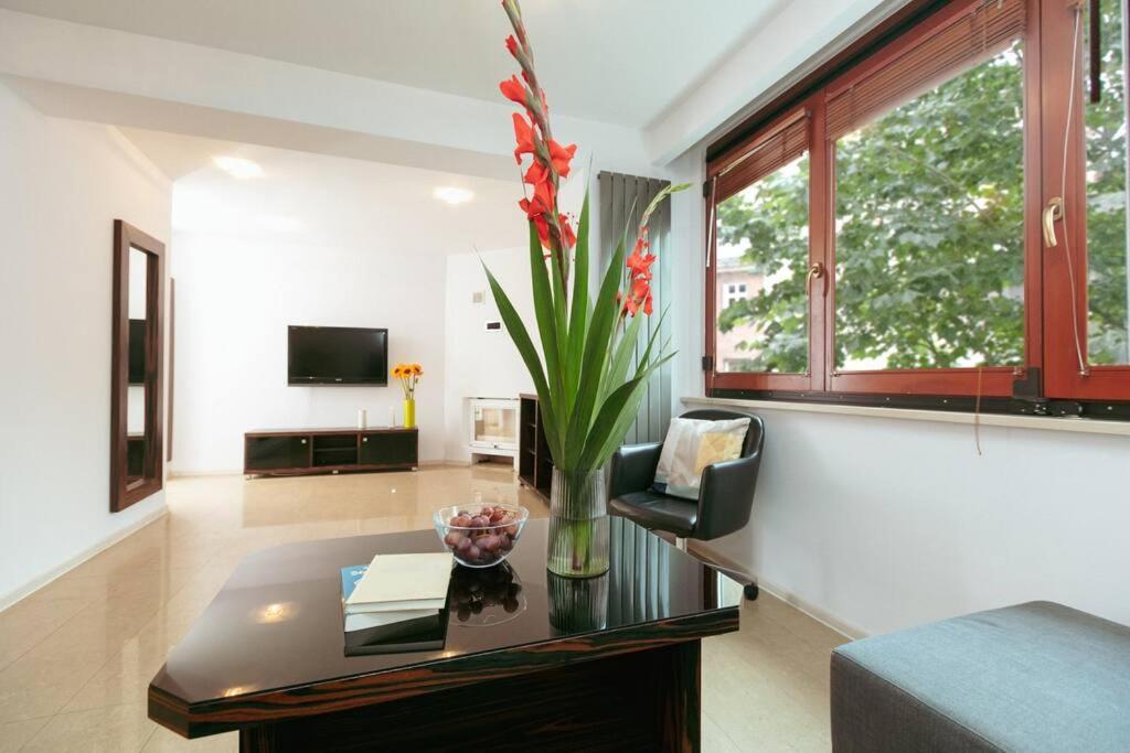 Apartment In The Heart Of Warsaw! Exterior photo