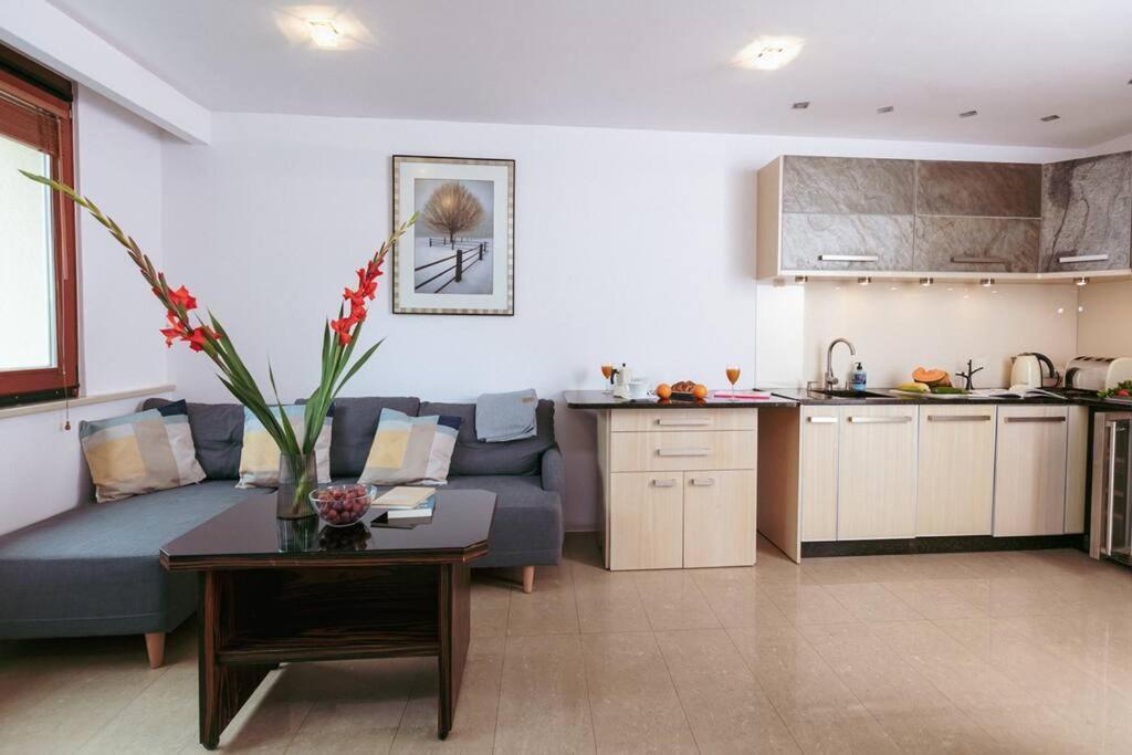 Apartment In The Heart Of Warsaw! Exterior photo